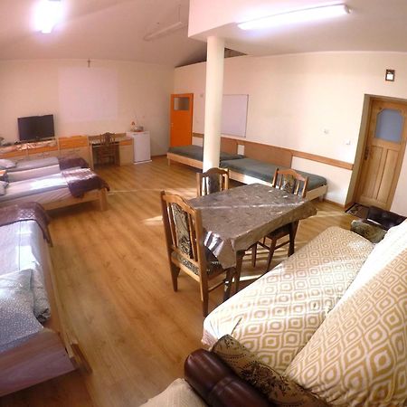 Pokoje Goscinne, Mieszkanie Na Wynajem W Swidniku K Lublina Extérieur photo