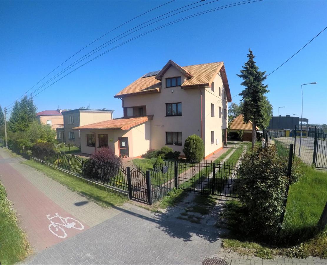 Pokoje Goscinne, Mieszkanie Na Wynajem W Swidniku K Lublina Extérieur photo