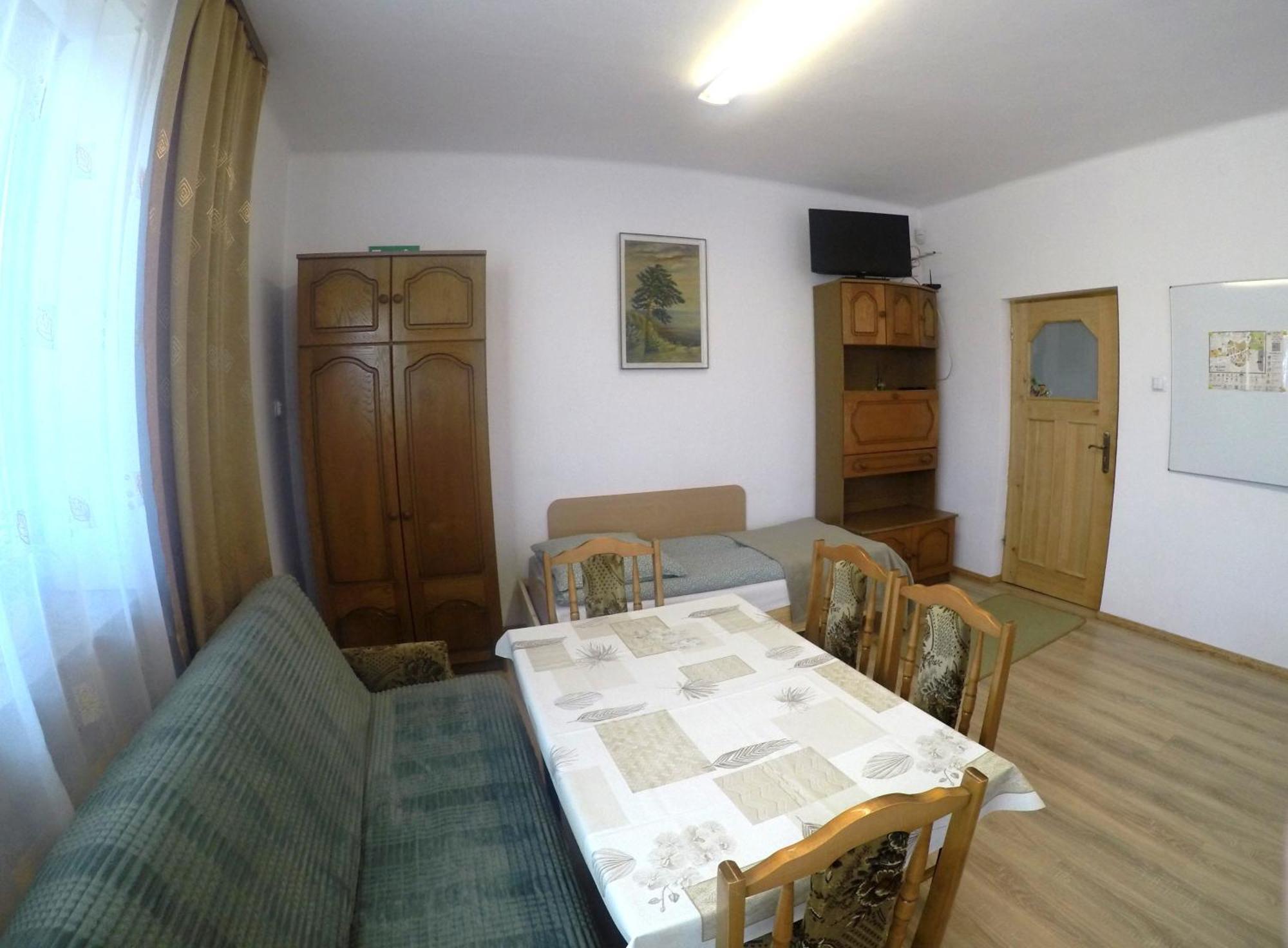 Pokoje Goscinne, Mieszkanie Na Wynajem W Swidniku K Lublina Extérieur photo